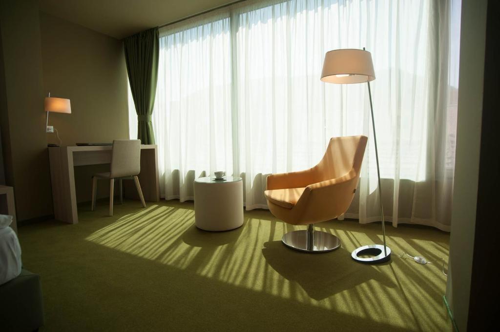 Hotel Armatti Braşov Esterno foto